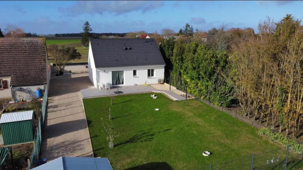 Petite Maison Au Calme Poupry Exterior foto