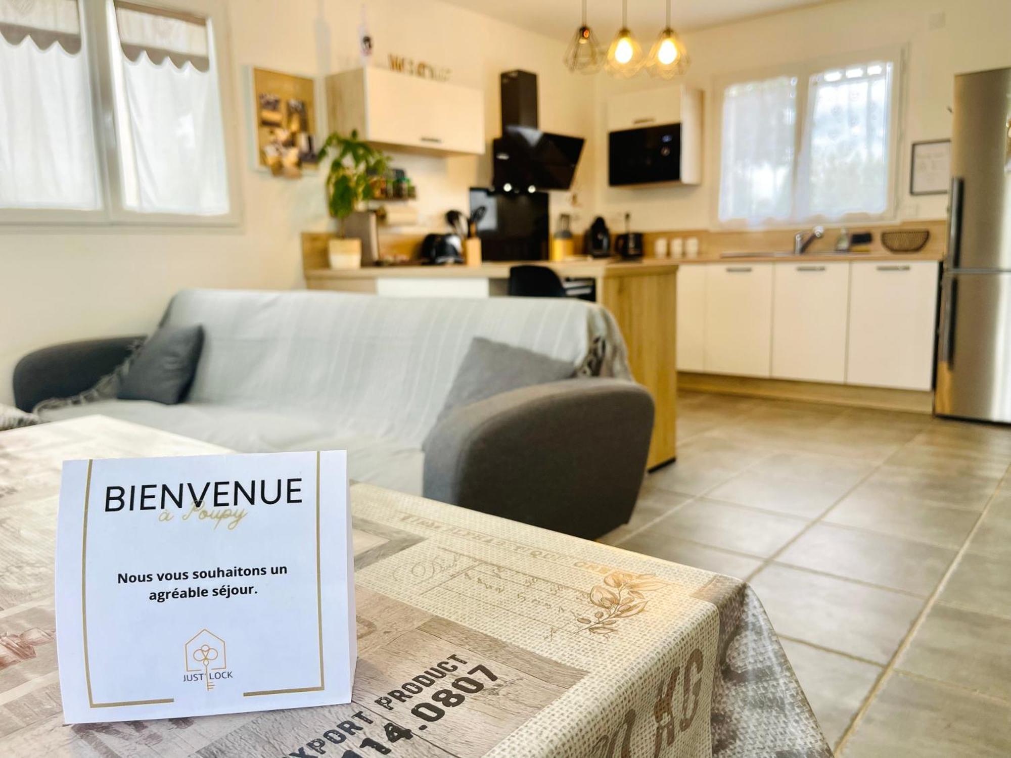 Petite Maison Au Calme Poupry Exterior foto